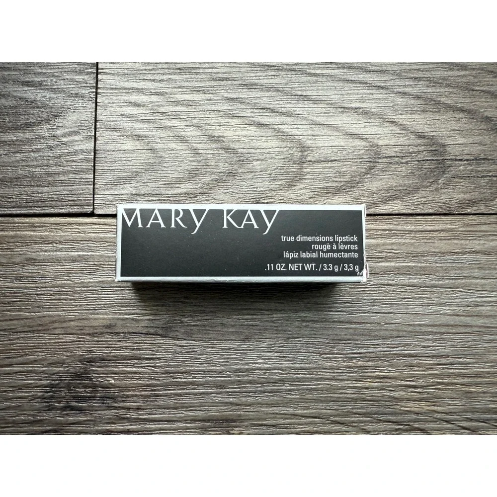 Mary Kay True Dimensions Lipstick Coral Bliss‎ New In Box